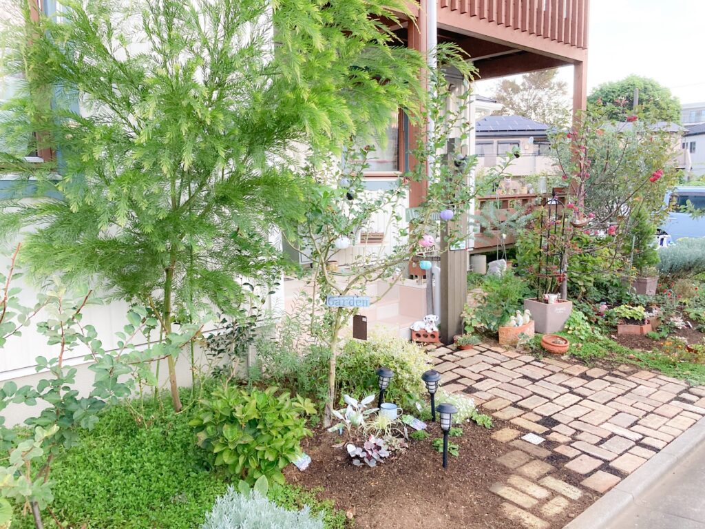 庭にレンガを並べるだけの雑草対策は本当に効果的か？DIY完全ガイド