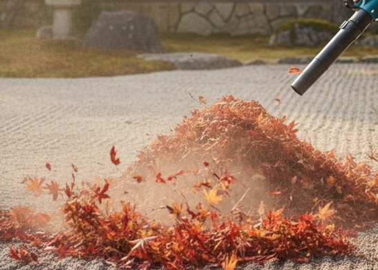 吸い込む故障を避けるため吹き集めを優先する