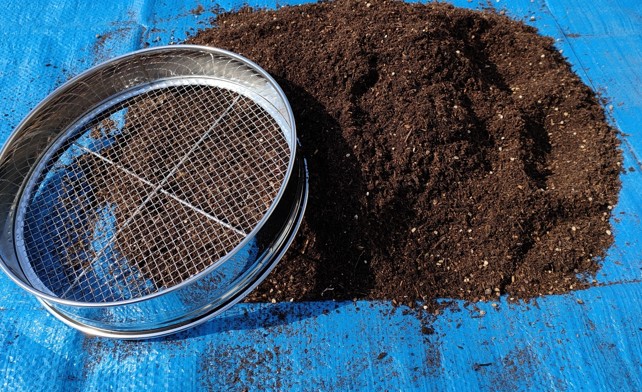 ふるい掛けによる粒子の微細化で成長効率を高める